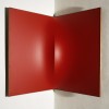 Enrico Castellani, Superficie angolare rossa, 1961 Acrilico su tela, 80x60x60 cm Collezione dell’artista
