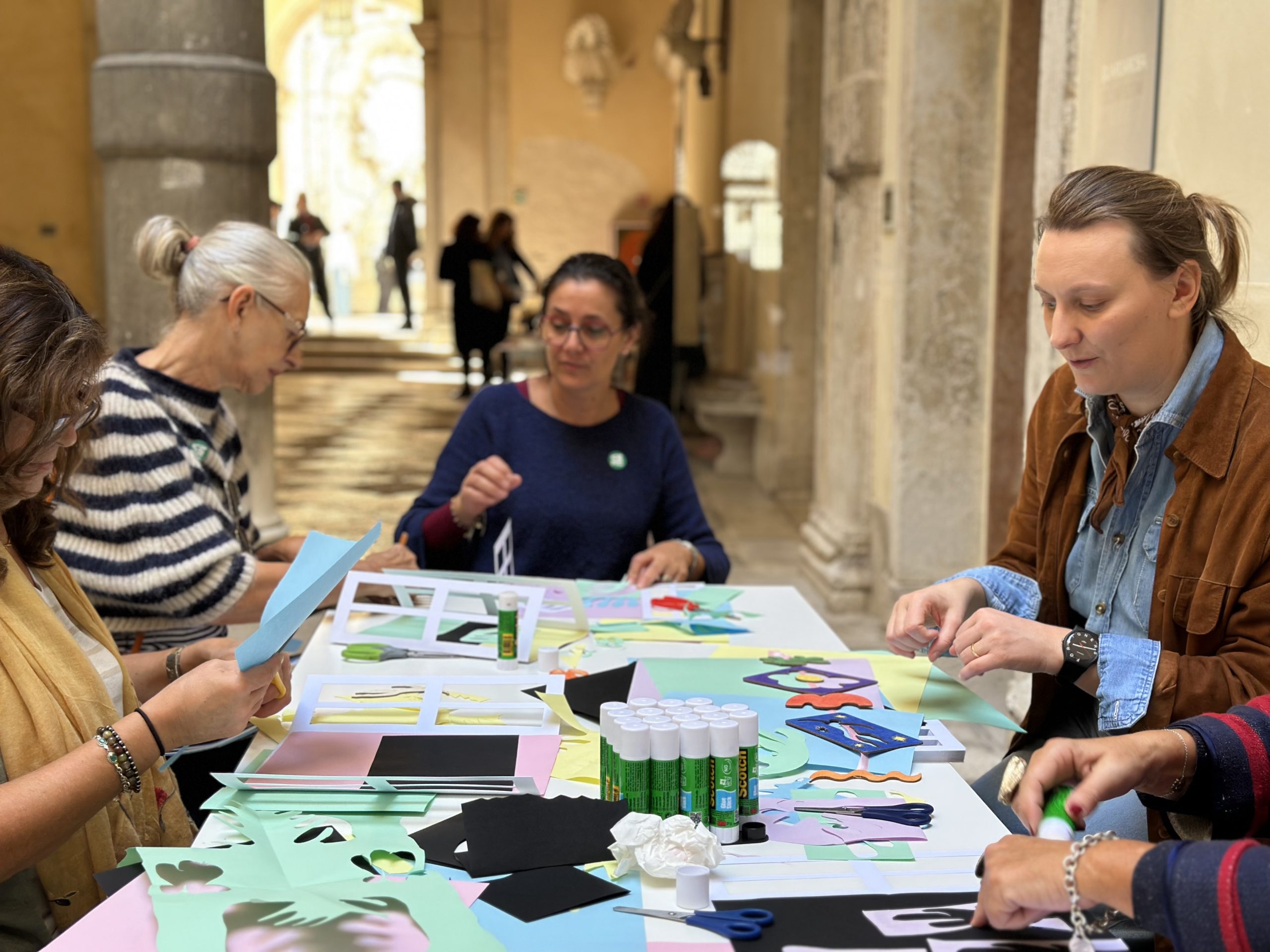 Docenti fanno un'attività