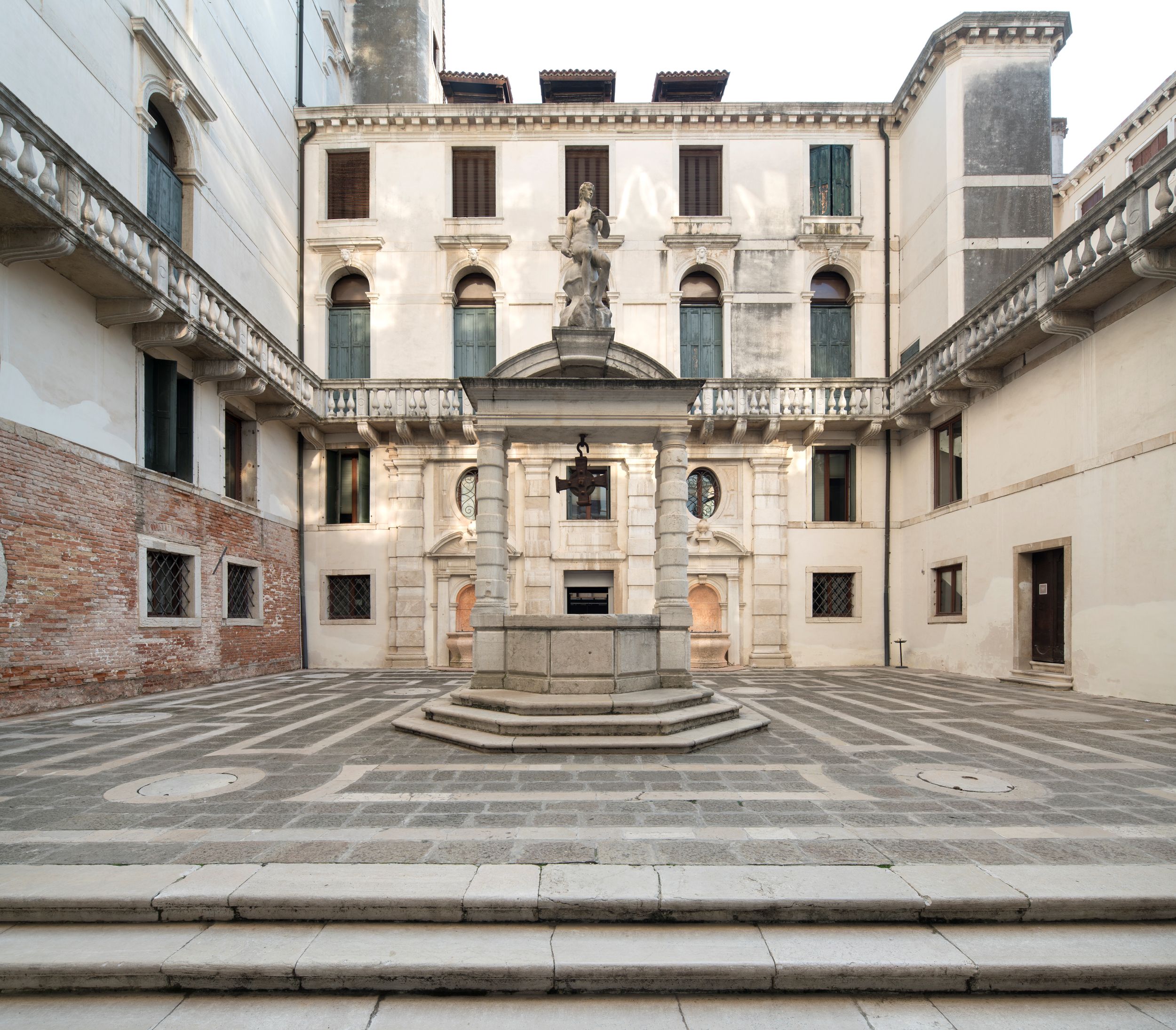 Ca' Pesaro cortile interno
